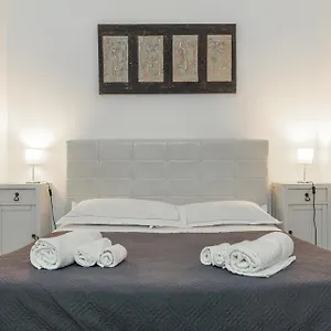 Apartament Zefnea House